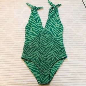 Citrine LAUREL ONE PIECE (SMOCKED) DARK GREEN ABSTRACT Zebra Stripe Size Large
